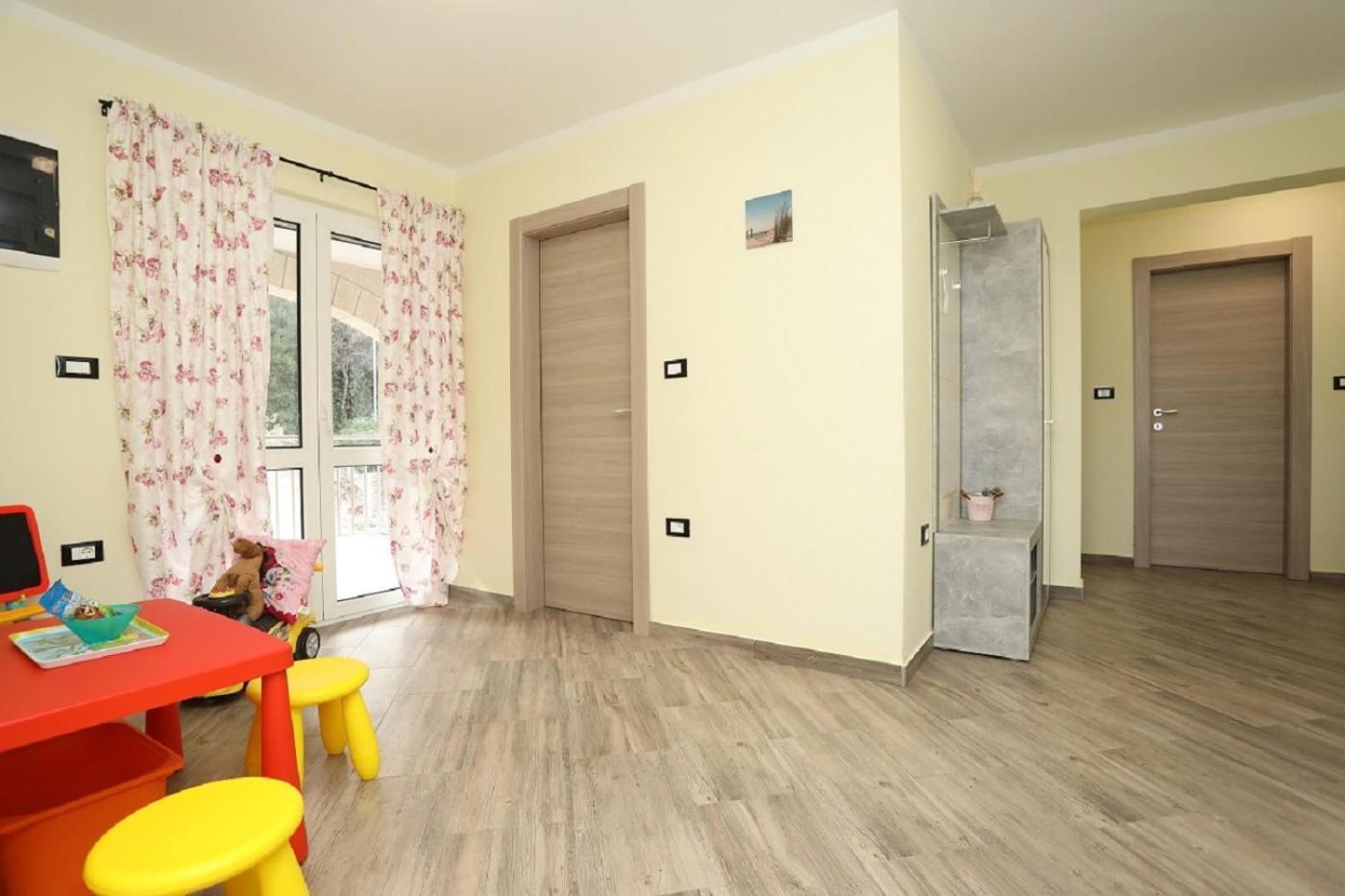 Ferienwohnung Victory Ravni Zimmer foto